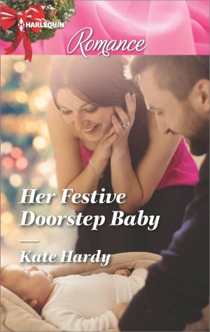 Cover of the book Her Festive Doorstep Baby by Lauren Hawkeye