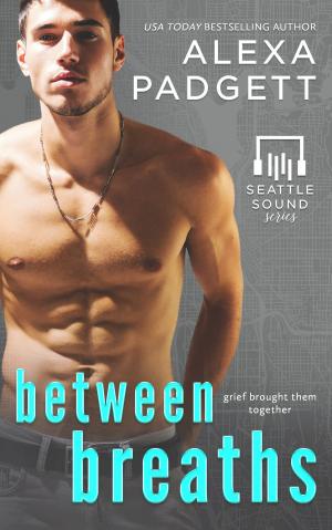 Cover of the book Between Breath by Allie Boniface
