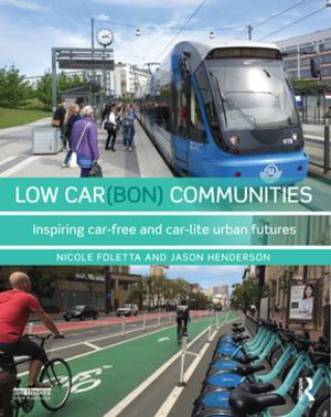 Cover of the book Low Car(bon) Communities by Tim Cornick