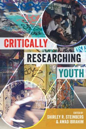Cover of the book Critically Researching Youth by Tobias Born