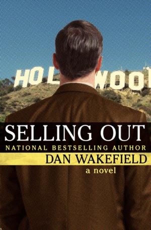 Cover of the book Selling Out by R. A. MacAvoy