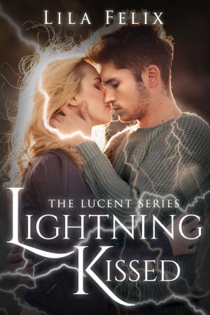 bigCover of the book Lightning Kissed by 