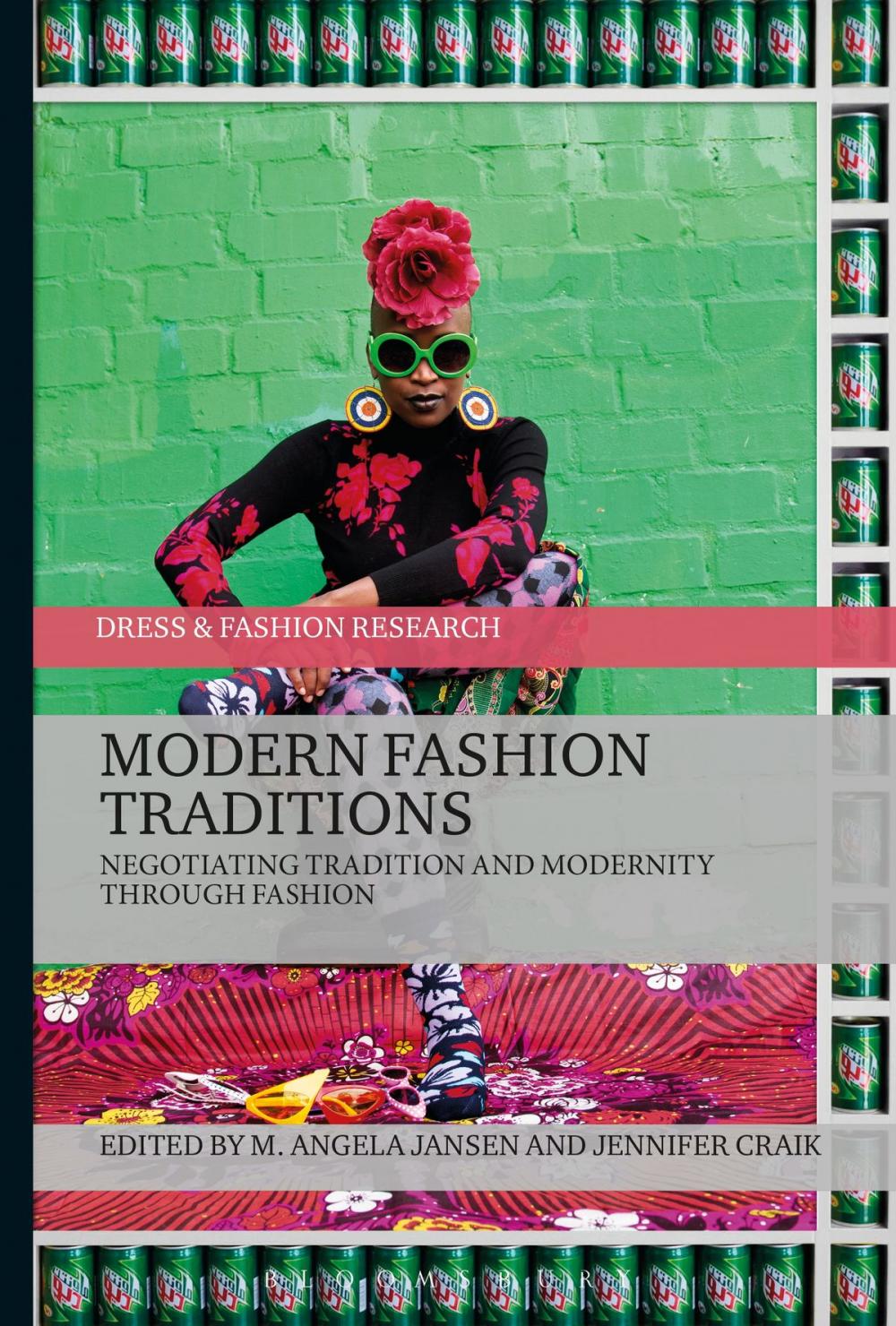 Big bigCover of Modern Fashion Traditions