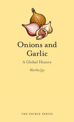 Cover of the book Onions and Garlic by Dag Olav Hessen