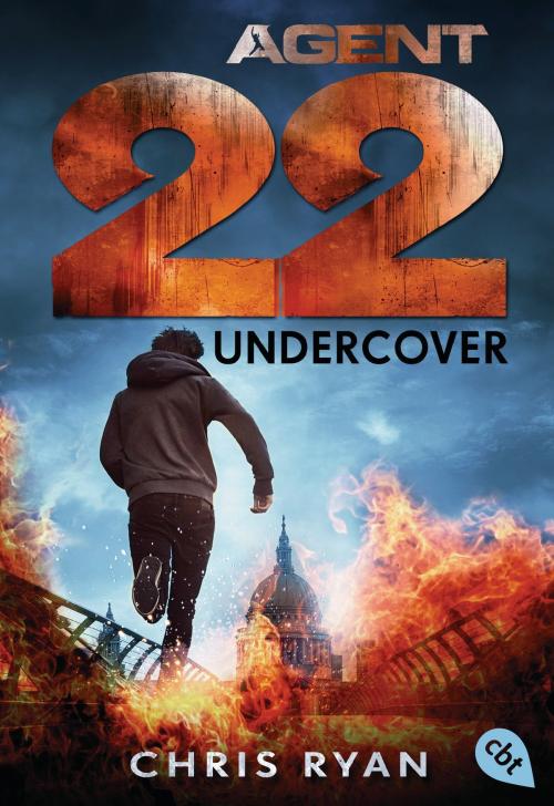 Cover of the book Agent 22 - Undercover by Chris Ryan, cbt