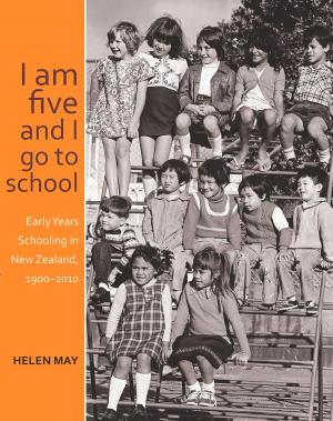 Cover of the book I am five and I go to school by Tony Ballantyne