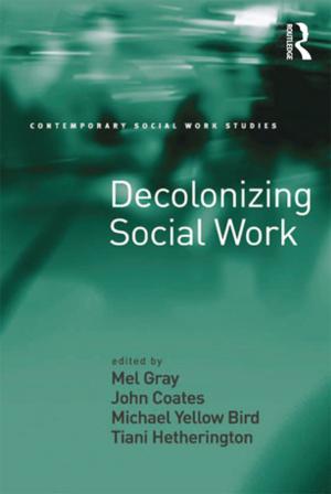 Cover of the book Decolonizing Social Work by Alexander von Eye, Keith E. Niedermeier