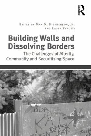 Cover of the book Building Walls and Dissolving Borders by Katharine Knox, Tony Kushner