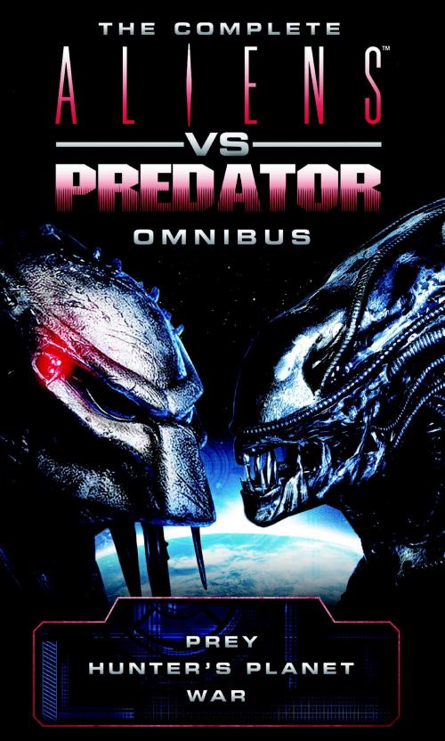 Cover of the book Aliens vs Predator Omnibus by Steve Perry, Stephani Danelle Perry, David Bischoff, Titan