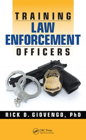 Book cover of Training Law Enforcement Officers