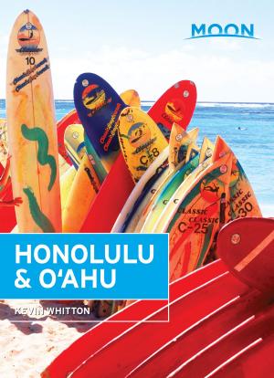 Book cover of Moon Honolulu &amp; Oahu
