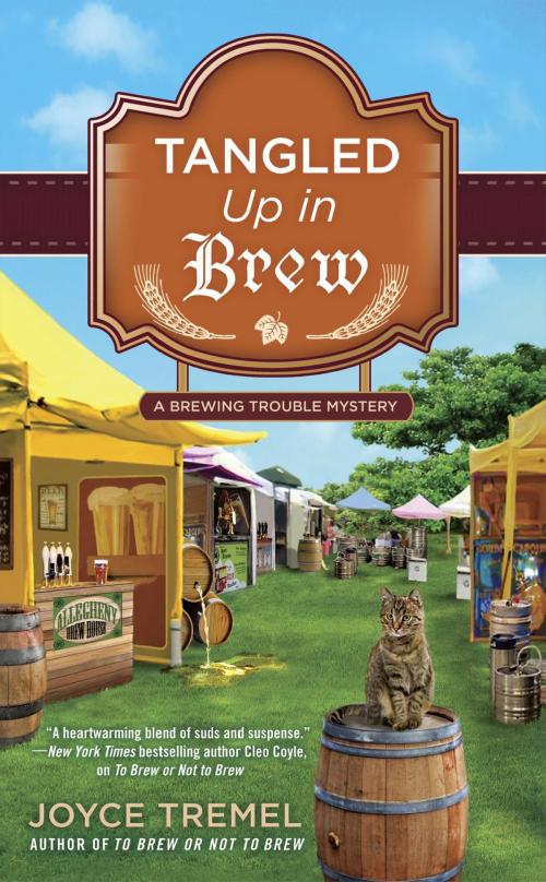Cover of the book Tangled Up in Brew by Joyce Tremel, Penguin Publishing Group