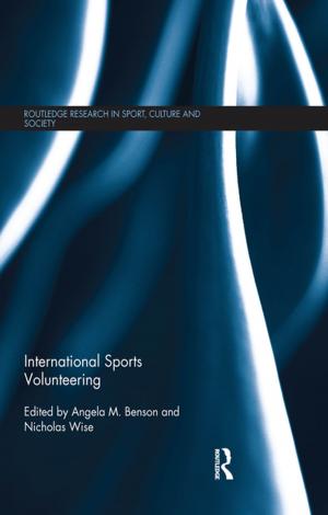 Cover of the book International Sports Volunteering by Marta Kołodziejska
