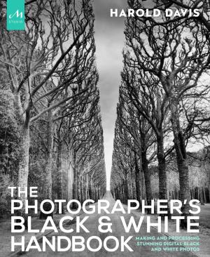 Book cover of The Photographer's Black and White Handbook