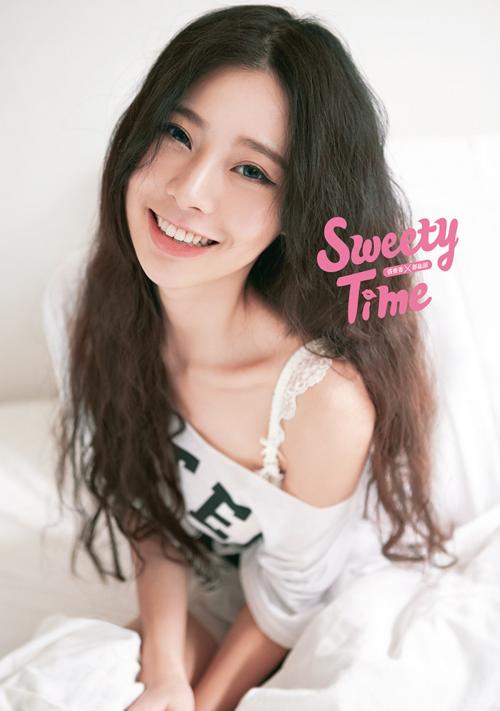 Cover of the book 《Sweet Time》張香香的私密寫真（含影音花絮） by 張香香, 尖端出版