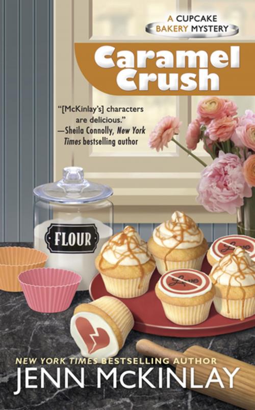 Cover of the book Caramel Crush by Jenn McKinlay, Penguin Publishing Group