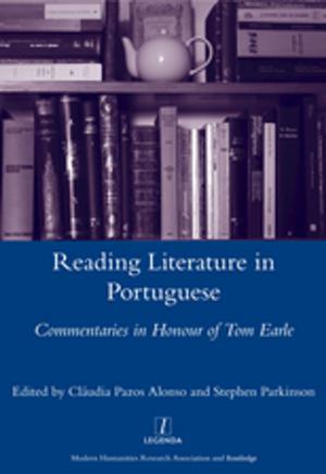 Book cover of Reading Literature in Portuguese