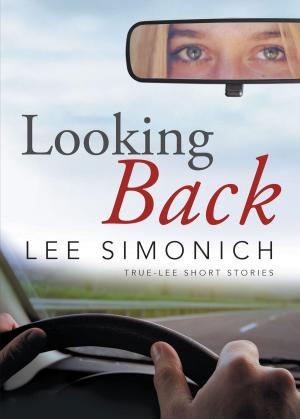Cover of the book Looking Back by Paula Aunt
