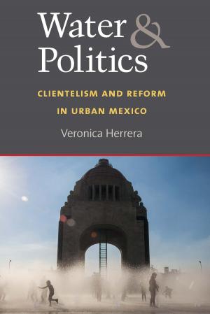 Cover of the book Water and Politics by Michael Hart