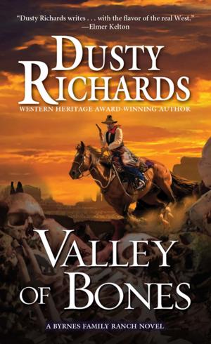 Cover of the book Valley of Bones by Lynn Abercrombie