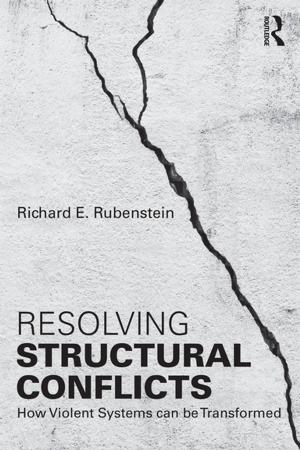Book cover of Resolving Structural Conflicts