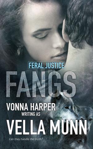 Cover of the book Fangs by Cheyenne Meadows