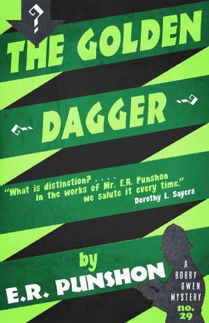Cover of the book The Golden Dagger by Richard Allen