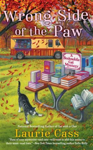 Cover of the book Wrong Side of the Paw by Lynn Kurland