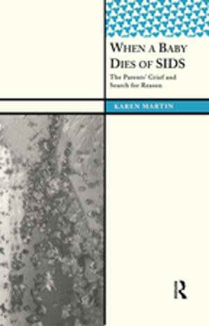 Cover of the book When a Baby Dies of SIDS by Amy Below