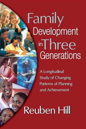 Cover of the book Family Development in Three Generations by Robert B. Olshansky, Laurie Johnson
