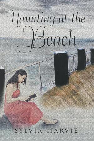 Cover of the book Haunting at the Beach by Ris Hotchin