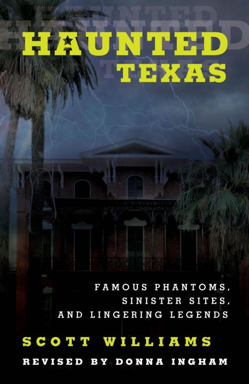 Cover of the book Haunted Texas by Scott Williams, Donna Ingham, Lone Star Books