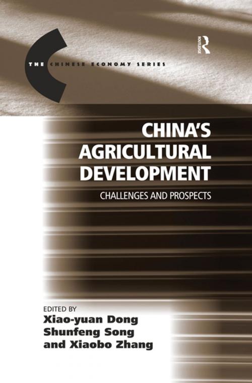 Cover of the book China's Agricultural Development by Xiao-yuan Dong, Taylor and Francis