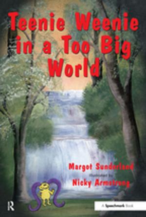 Cover of the book Teenie Weenie in a Too Big World by Richard Hofstadter