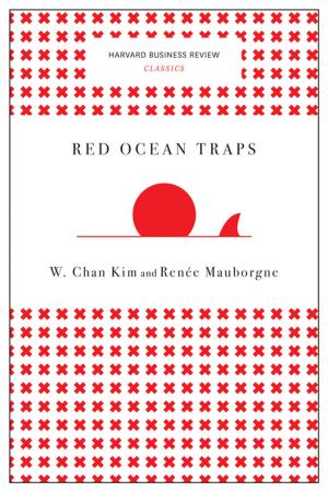 Book cover of Red Ocean Traps (Harvard Business Review Classics)