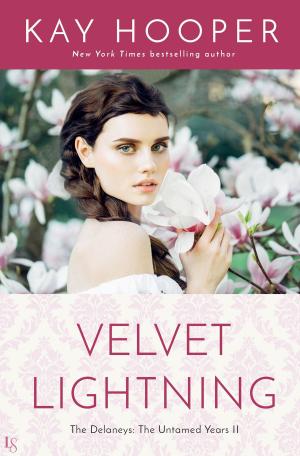 Cover of the book Velvet Lightning by Laurie Roma