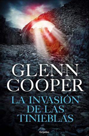 Cover of the book La invasión de las Tinieblas (Trilogía Condenados 3) by Varios Autores