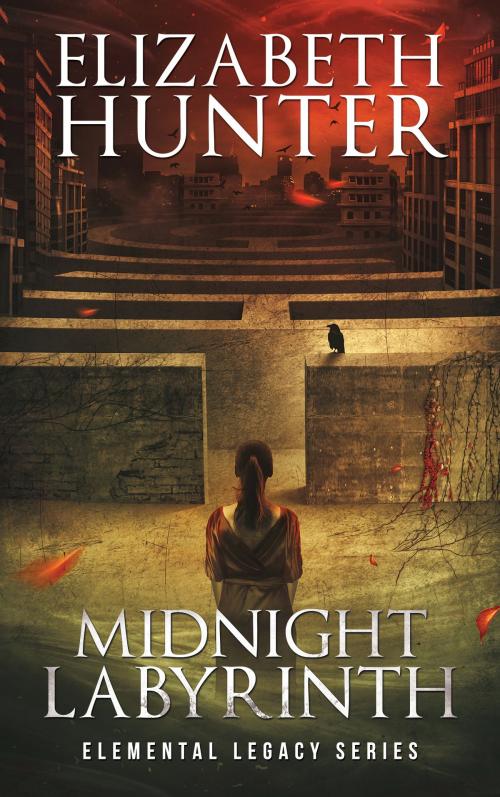 Cover of the book Midnight Labyrinth by Elizabeth Hunter, Elizabeth Hunter