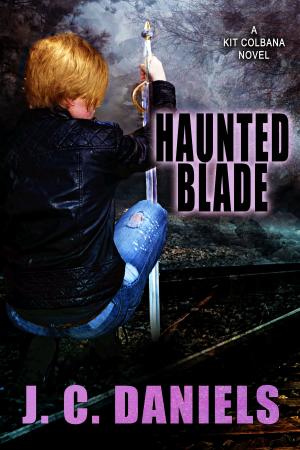 Cover of the book Haunted Blade by Naima Haviland