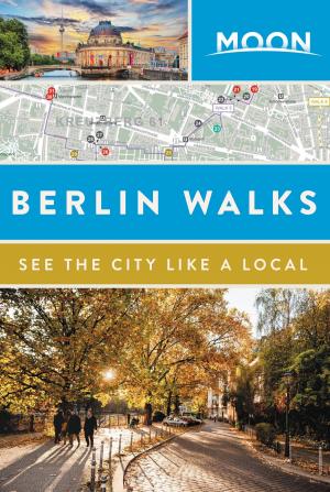 Book cover of Moon Berlin Walks