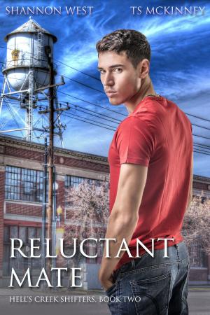 Cover of the book Reluctant Mate by Destiny Blaine