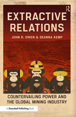 Cover of the book Extractive Relations by Simon Egenfeldt-Nielsen, Jonas Heide Smith, Susana Pajares Tosca
