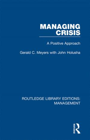 Cover of the book Managing Crisis by Glenn Fulcher