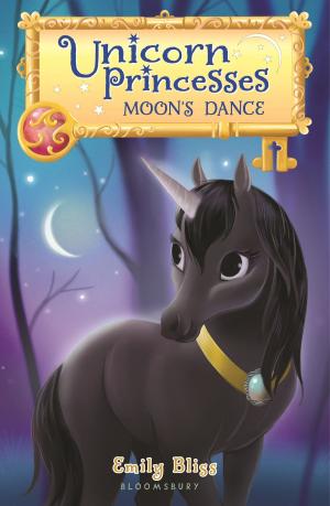 Book cover of Unicorn Princesses 6: Moon's Dance