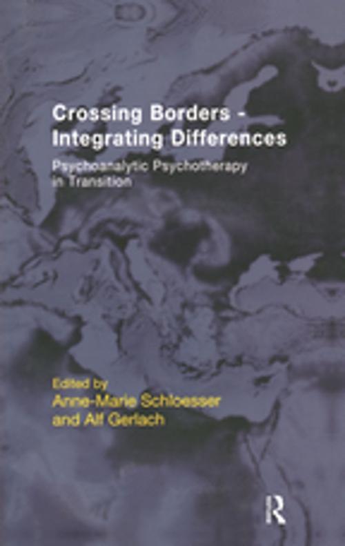 Cover of the book Crossing Borders - Integrating Differences by , Taylor and Francis