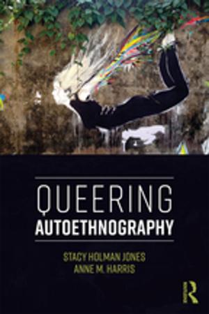 Book cover of Queering Autoethnography