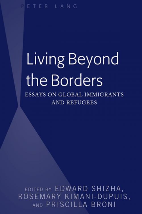 Cover of the book Living Beyond the Borders by , Peter Lang