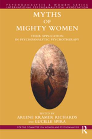 Cover of the book Myths of Mighty Women by Léonie J. Rennie, Grady Venville, John Wallace