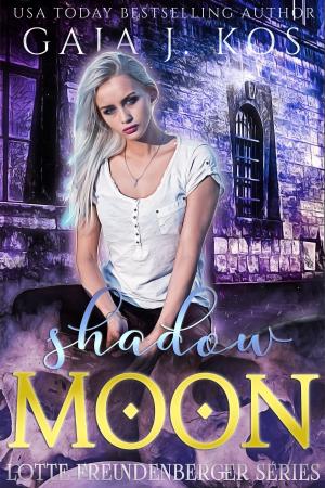 bigCover of the book Shadow Moon by 