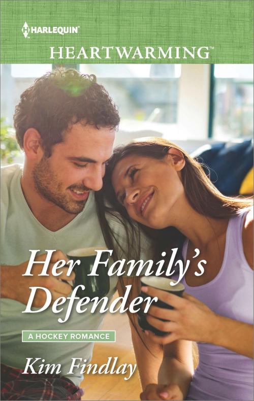 Cover of the book Her Family's Defender by Kim Findlay, Harlequin